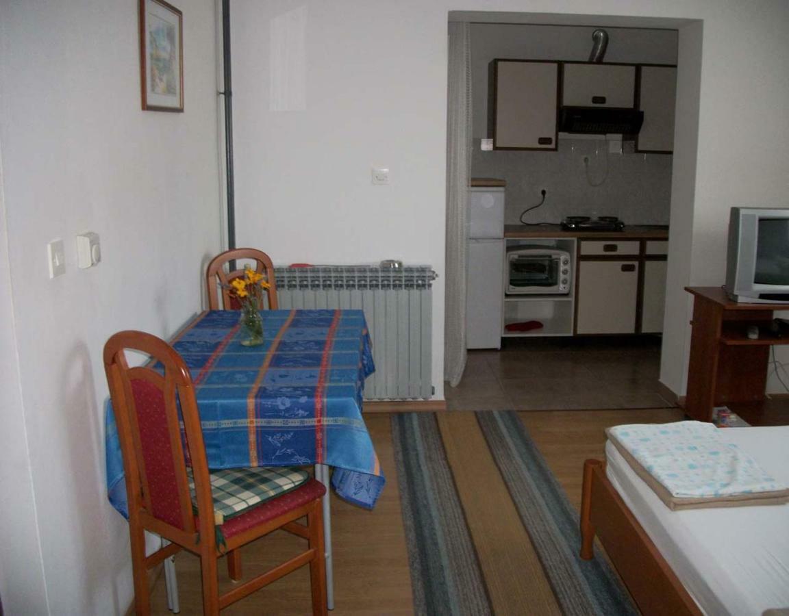 Ferienwohnung Erak Martin Пореч Екстериор снимка